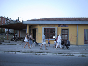 tv u kafeu Bokaco kod nove pijace